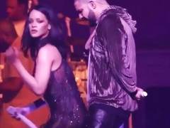 Rihanna twerking on little dick's Drake in Live.